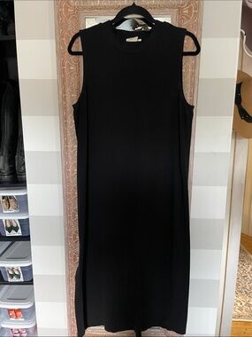 Flying Heart Sleeveless Black Midi Dress - Classic Tank Style